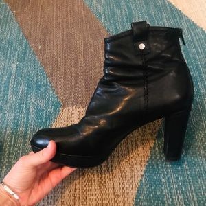 Stuart Weitzman Leather boots with heel